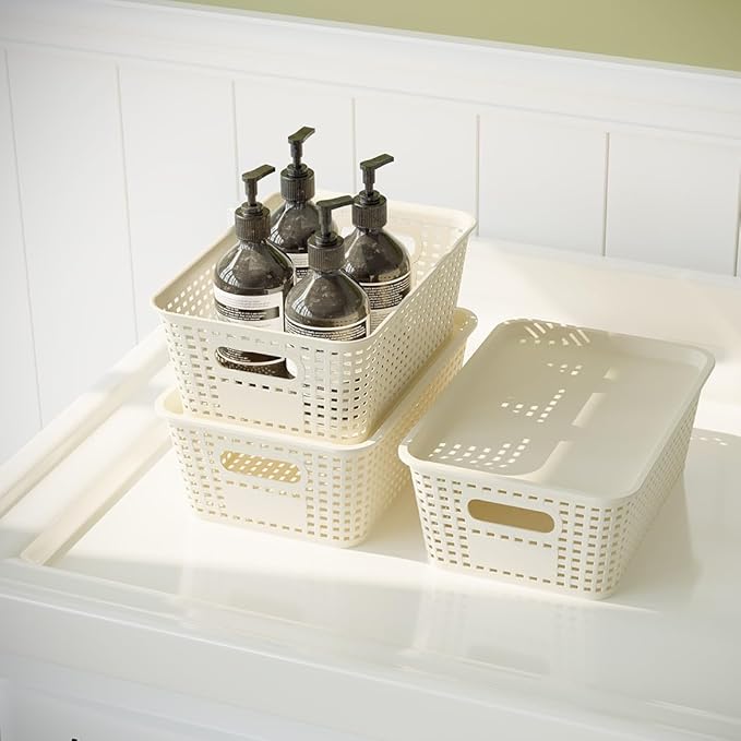 Resze 6 Pack Plastic Storage Baskets with Lids, Breathable Stackable Organizer Bins& Containers for Pantry, Desktops, Cabinet, Closet, Offices Organization Toys, Space Saving, Easy-Carry Handles,White